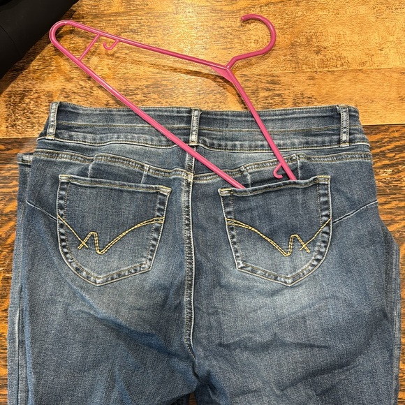 Double-Button Skinny Jeans - Picture 6 of 6